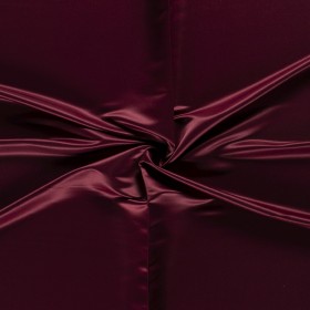 SATIN DUCHESSE 1675