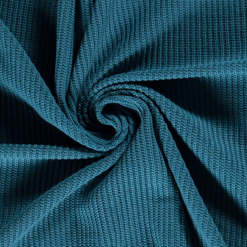KNITTED HEAVY CABLE